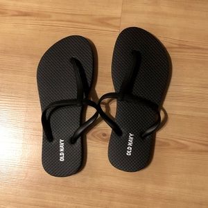 Old navy sandals 8/$25